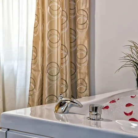 Starhome Navona 4*