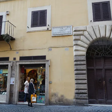 Starhome Navona Rome