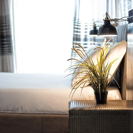 Starhome Navona Gæstehus 4*